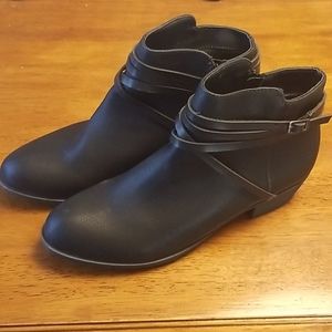 Madden Girl Ankle Boots 8.5